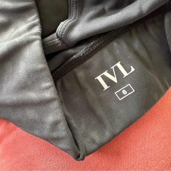 IVL Black Animal Print Sports Bra - Picture 4 of 6